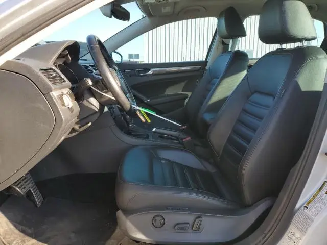 2016 VOLKSWAGEN PASSAT SEL PREMIUM  