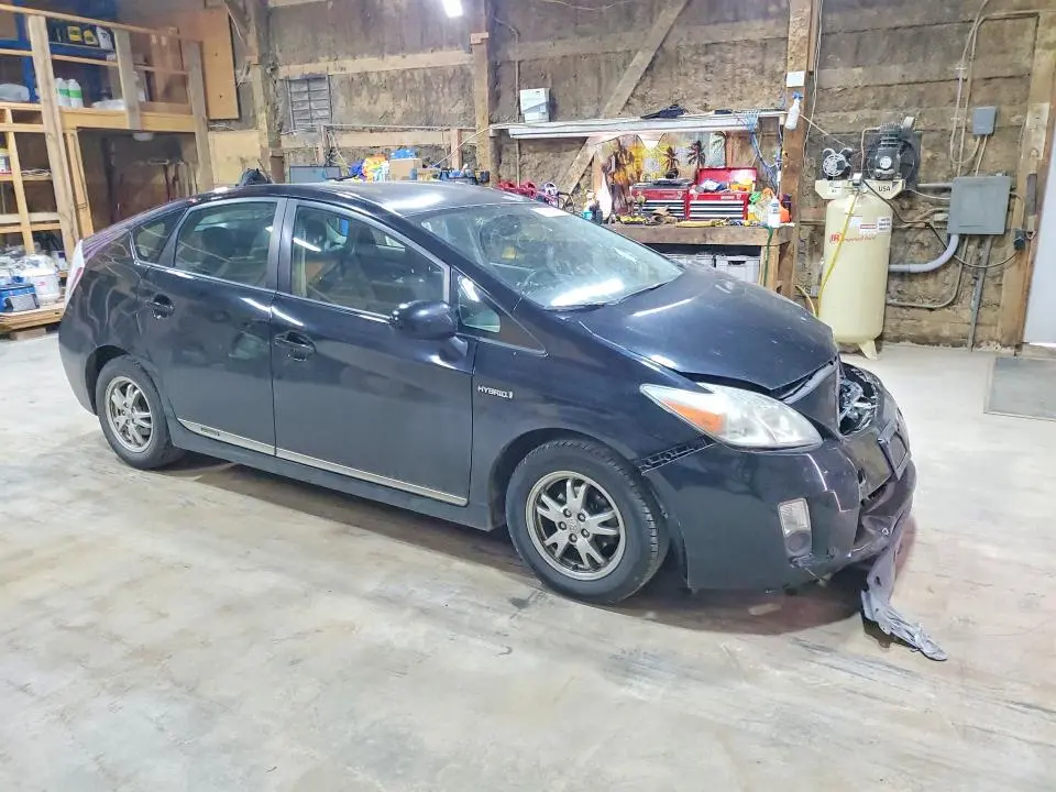 2011 TOYOTA PRIUS THREE  