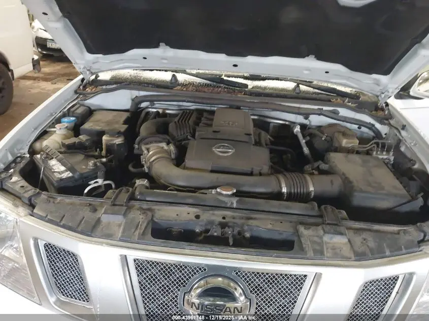 2015 NISSAN FRONTIER PRO-4X