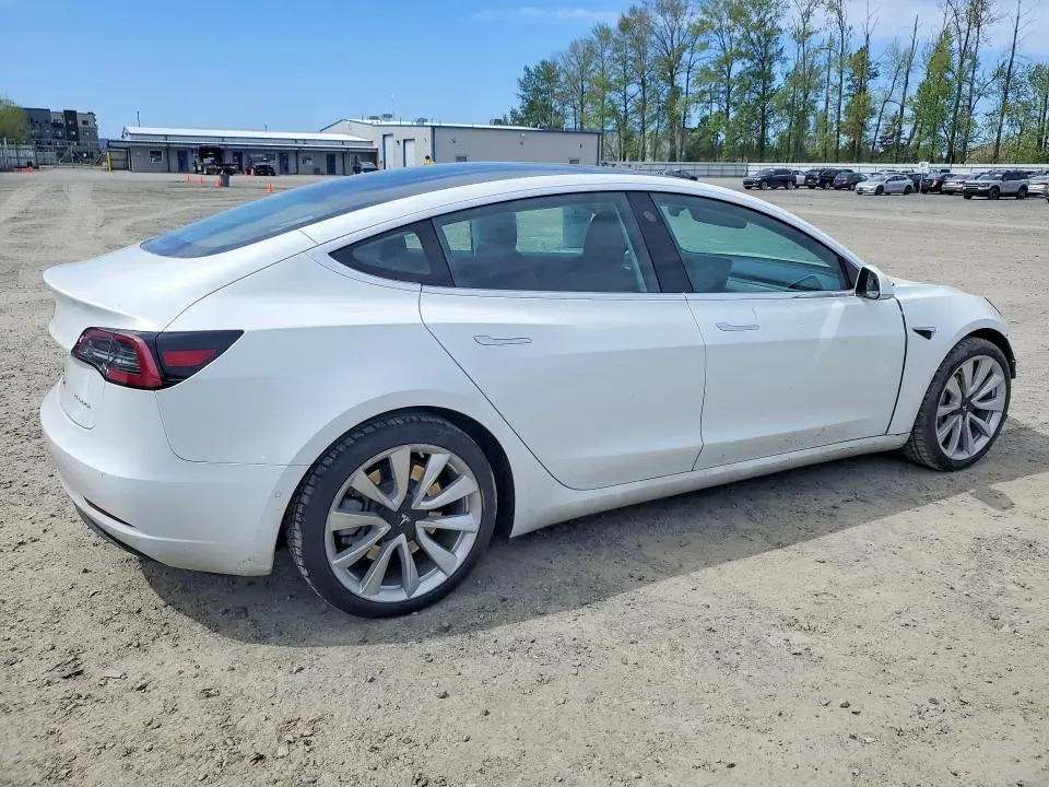 2018 TESLA MODEL 3   