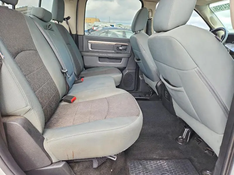 2015 RAM 1500 SLT  