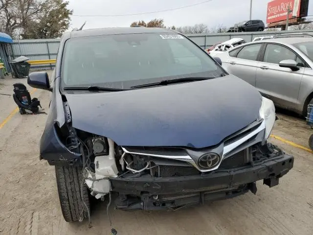 2019 TOYOTA SIENNA XLE  