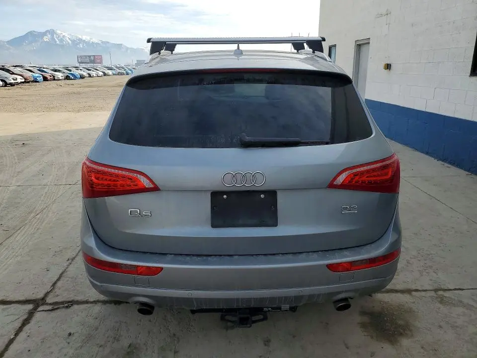 2010 AUDI Q5 PREMIUM PLUS  