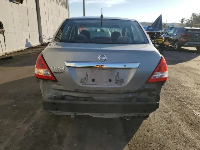 2010 NISSAN VERSA S  