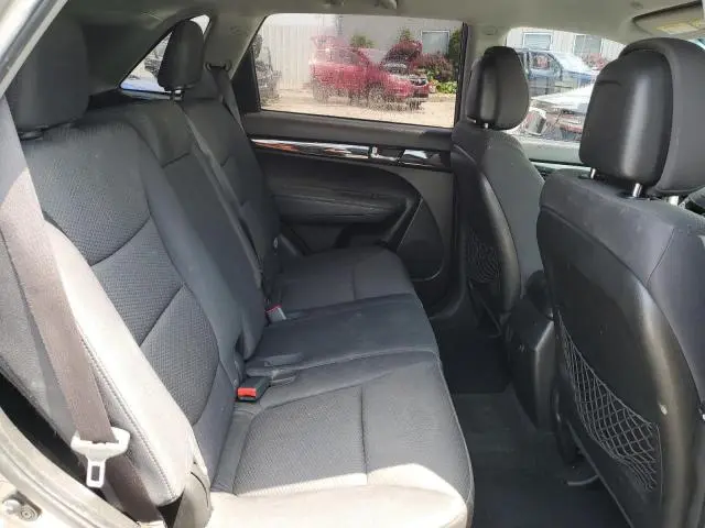 2011 KIA SORENTO BASE  