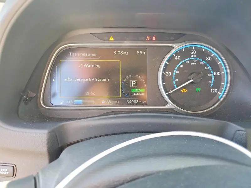 2021 NISSAN LEAF SL PLUS  