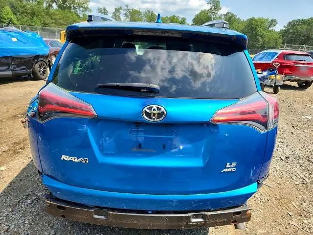 2016 TOYOTA RAV4 LE  