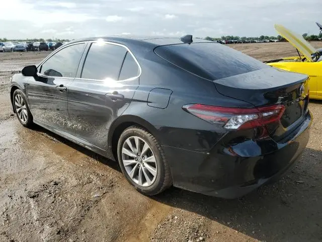 2023 TOYOTA CAMRY XLE  