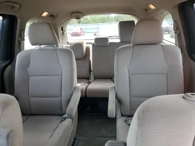 2011 HONDA ODYSSEY LX  