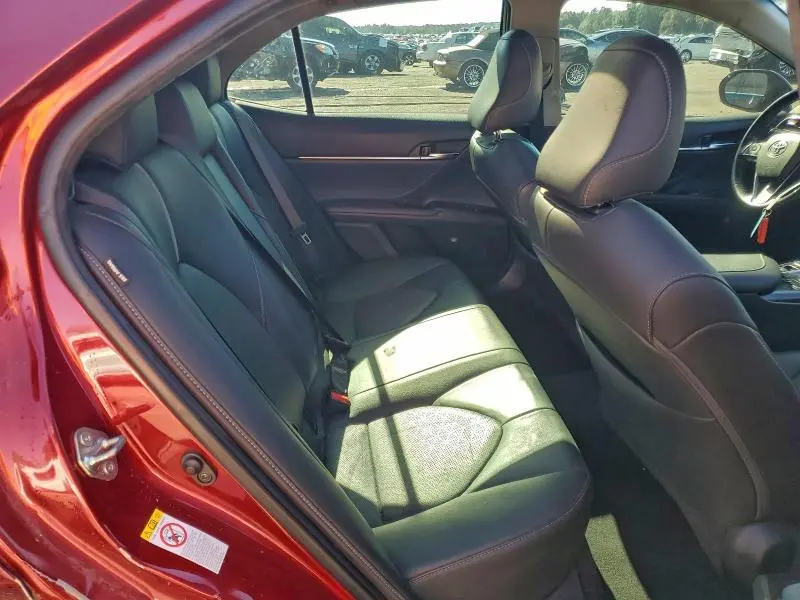 2018 TOYOTA CAMRY XSE  