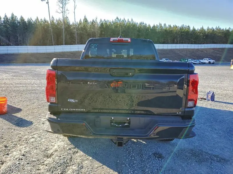 2024 CHEVROLET COLORADO LT  