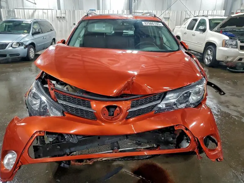 2015 TOYOTA RAV4 XLE  