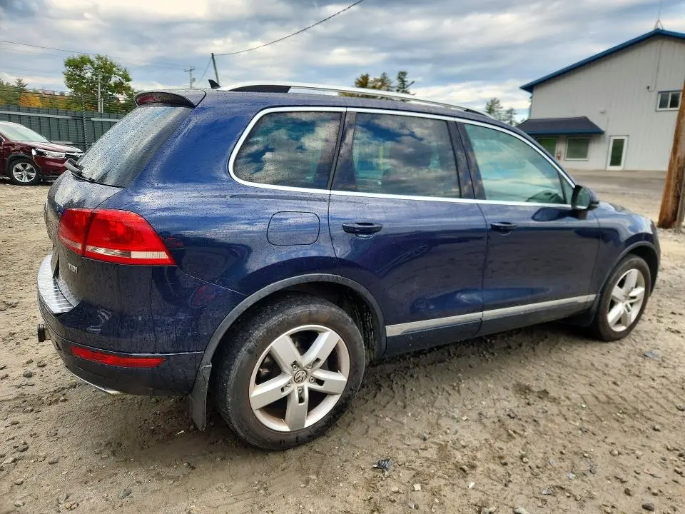 2014 VOLKSWAGEN TOUAREG V6 TDI  