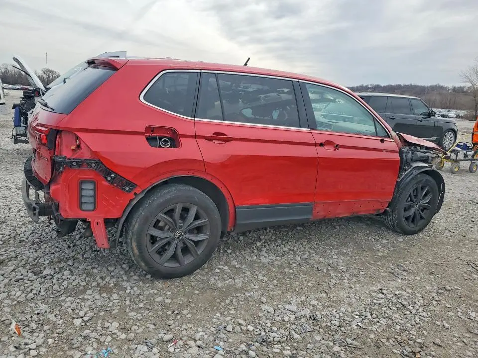 2022 VOLKSWAGEN TIGUAN SE  
