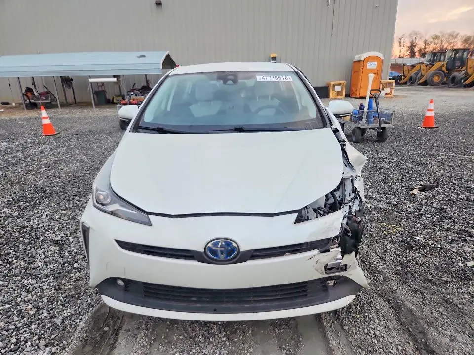 2021 TOYOTA PRIUS XLE AWD-E  
