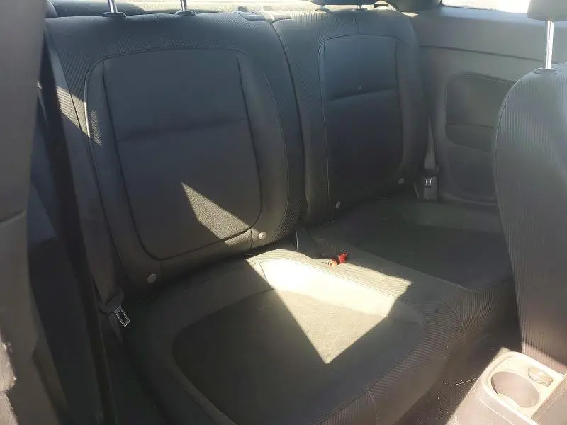 2018 VOLKSWAGEN BEETLE S  