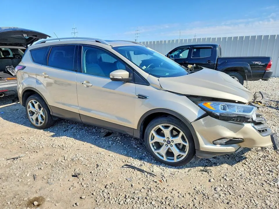 2017 FORD ESCAPE TITANIUM  