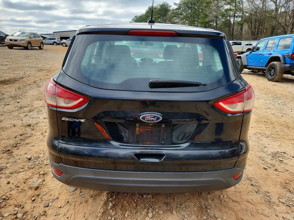 2016 FORD ESCAPE S  