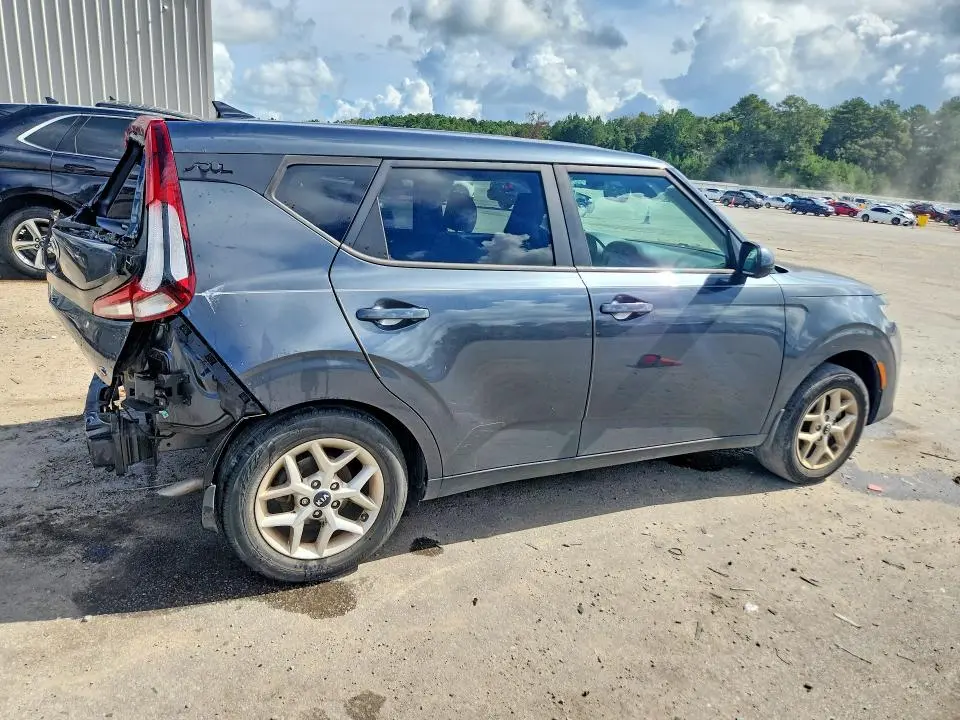 2020 KIA SOUL S  