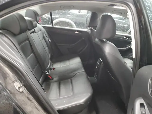2012 VOLKSWAGEN JETTA SE  