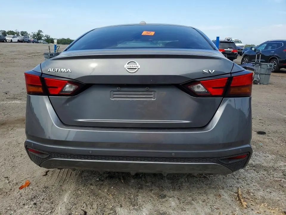 2021 NISSAN ALTIMA SV  