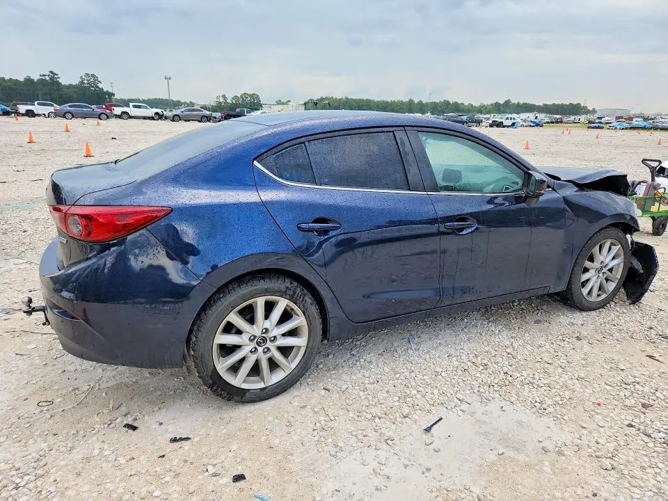 2017 MAZDA 3 TOURING  
