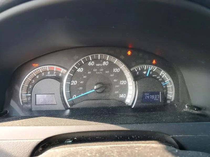 2014 TOYOTA CAMRY SE  