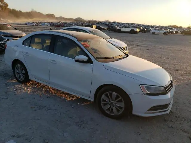 2016 VOLKSWAGEN JETTA SE  