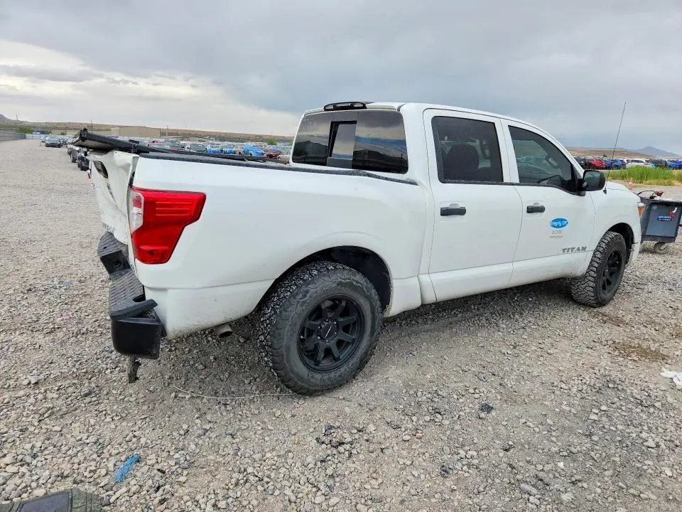 2021 NISSAN TITAN S  