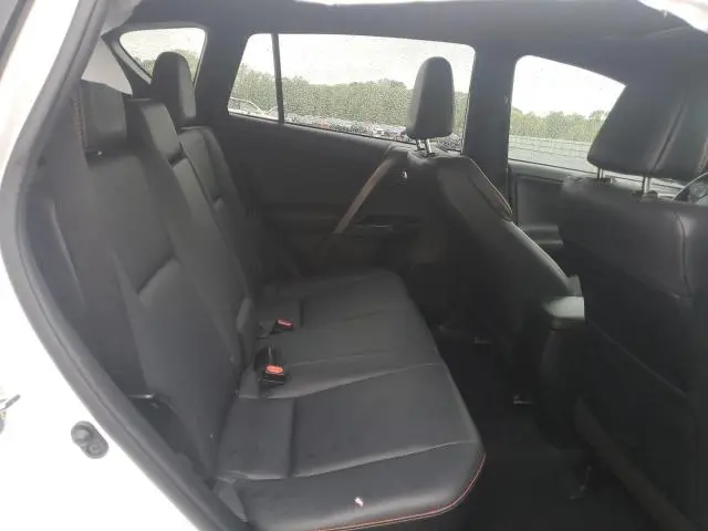 2017 TOYOTA RAV4 SE