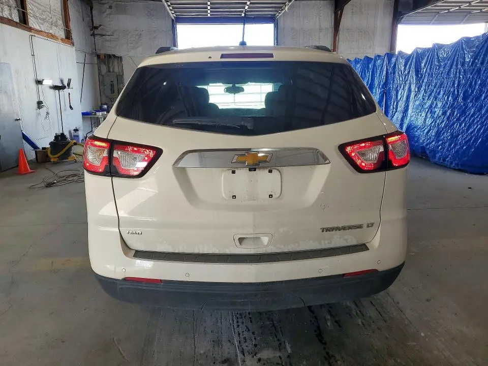 2015 CHEVROLET TRAVERSE LT  