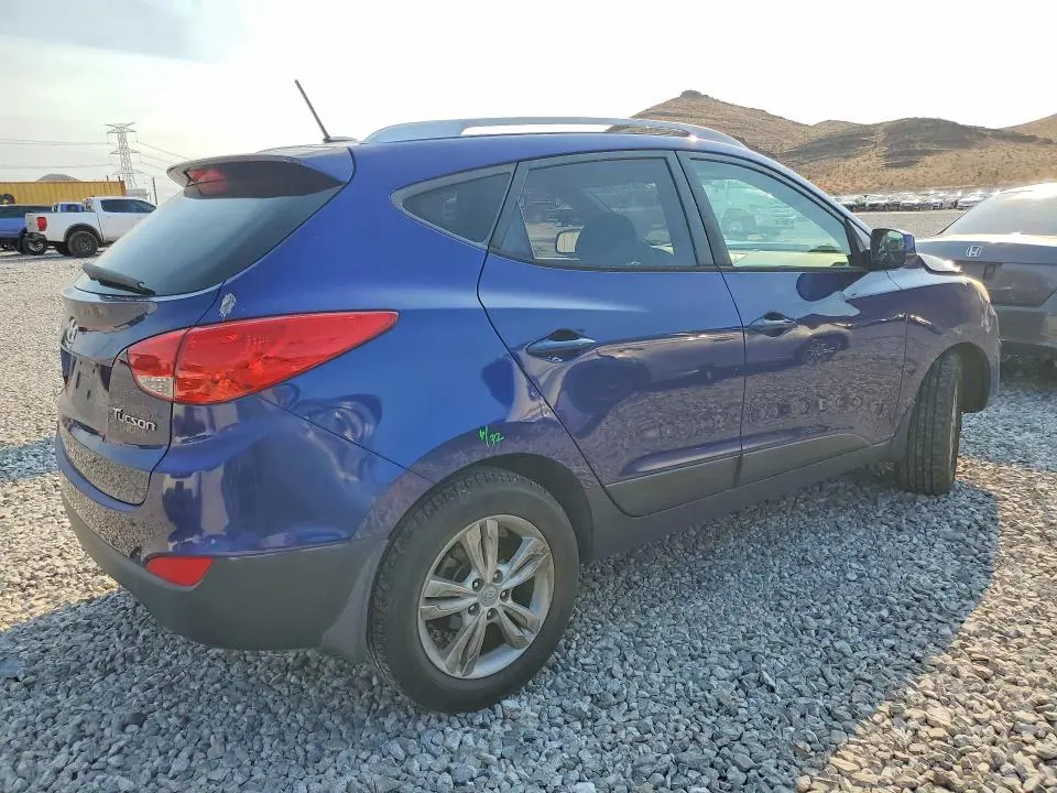 2011 HYUNDAI TUCSON GLS  