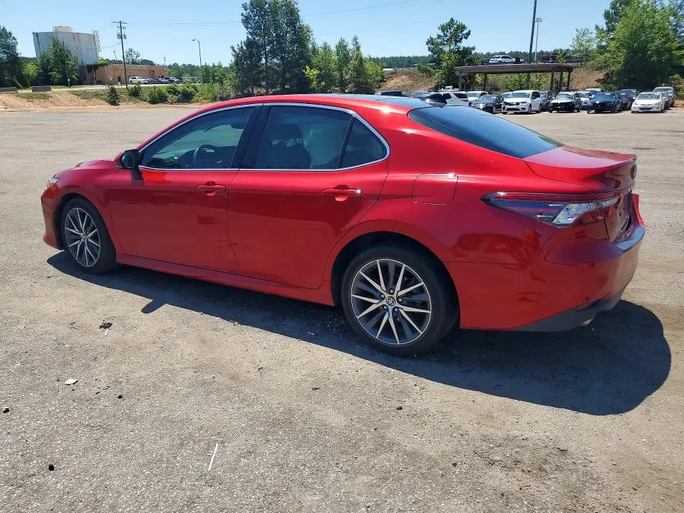 2023 TOYOTA CAMRY XLE  