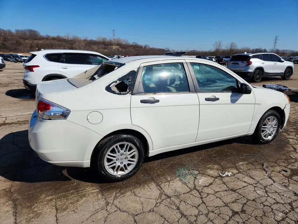 2010 FORD FOCUS SE  