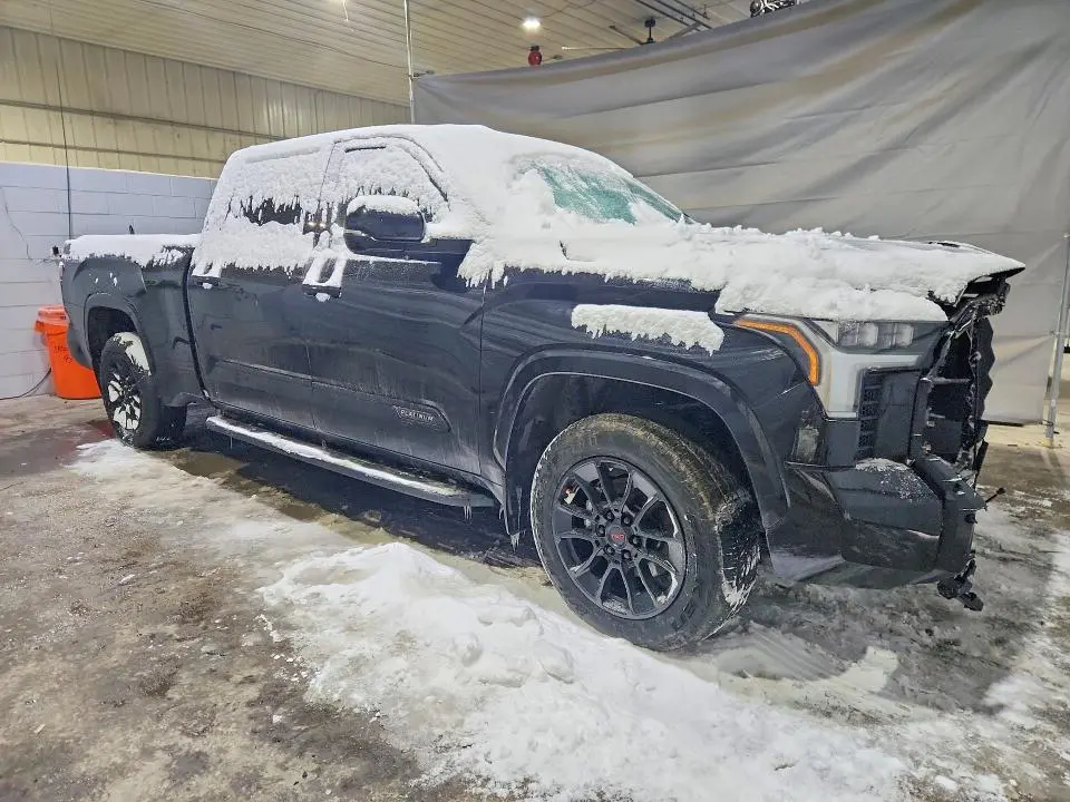2024 TOYOTA TUNDRA   