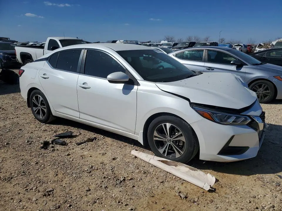 2022 NISSAN SENTRA SV  