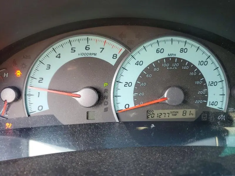 2011 TOYOTA CAMRY SE  