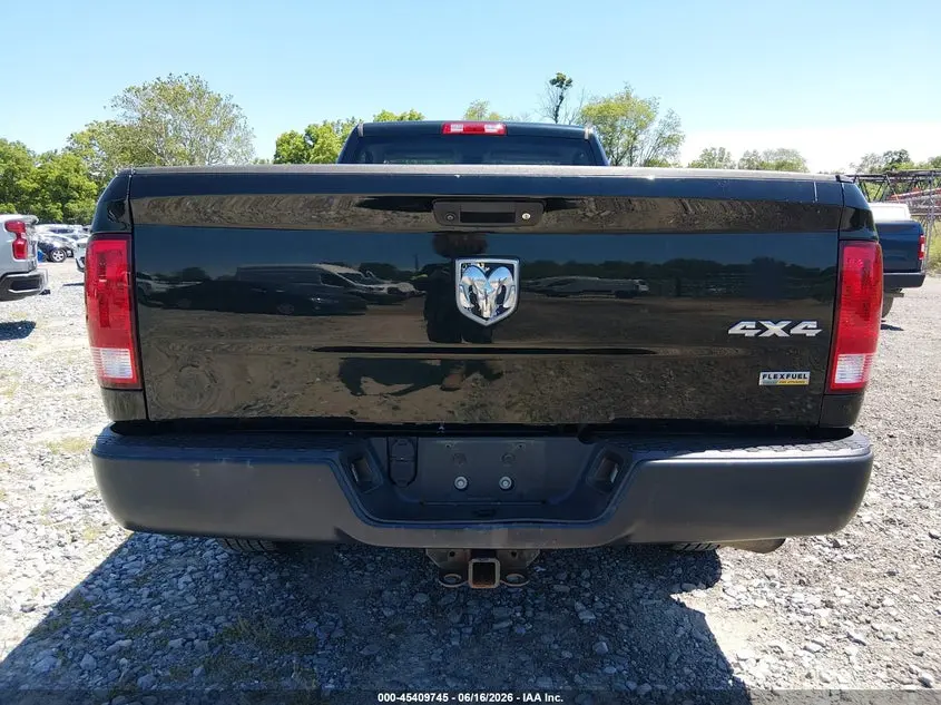 2017 RAM 1500 TRADESMAN  4X4 8' BOX