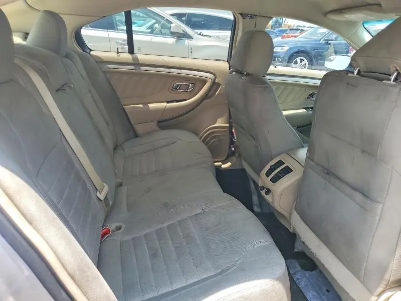 2016 FORD TAURUS SE  