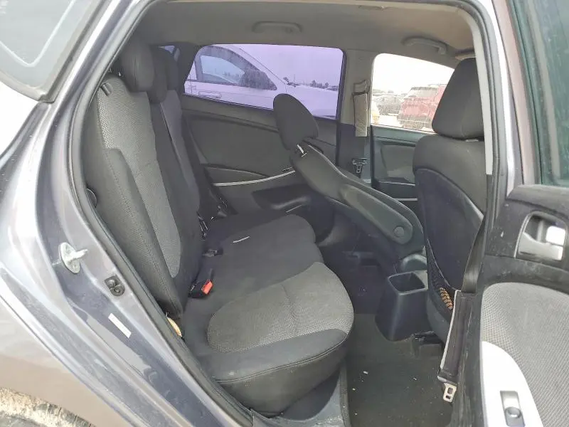 2013 HYUNDAI ACCENT GS  