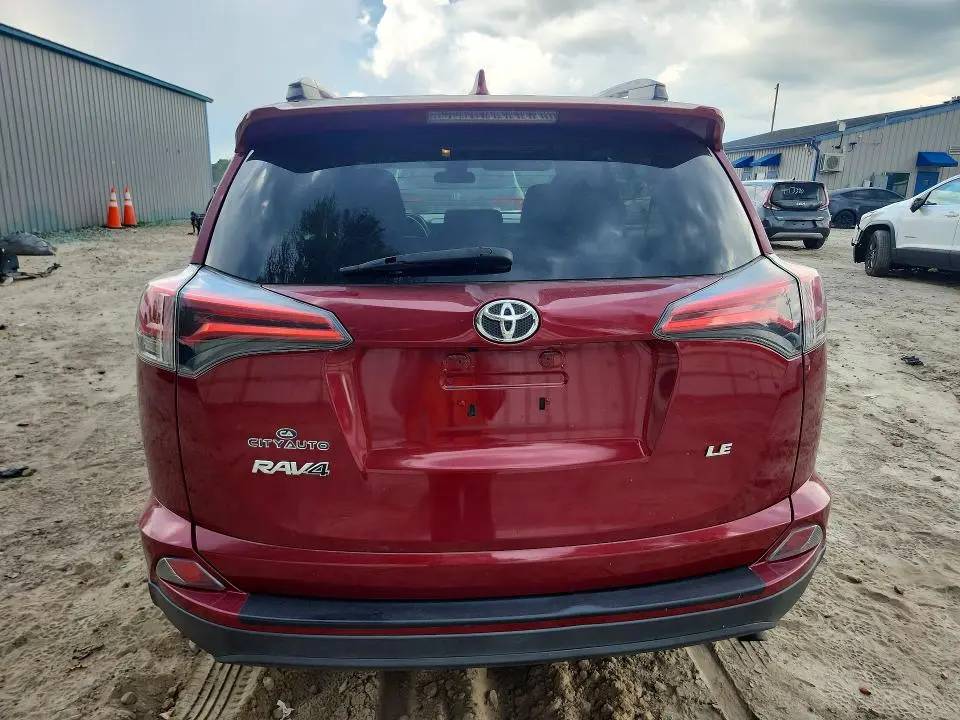 2018 TOYOTA RAV4 LE  
