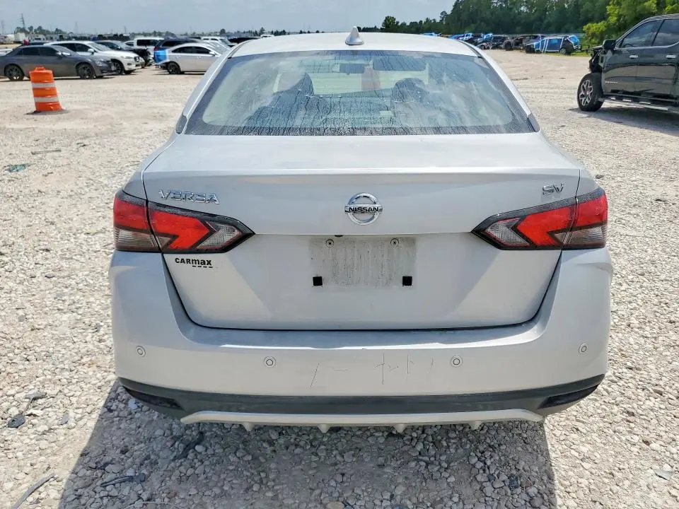 2020 NISSAN VERSA SV  