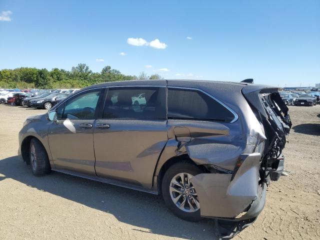 2022 TOYOTA SIENNA LE