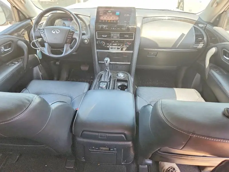 2022 INFINITI QX80 LUXE  