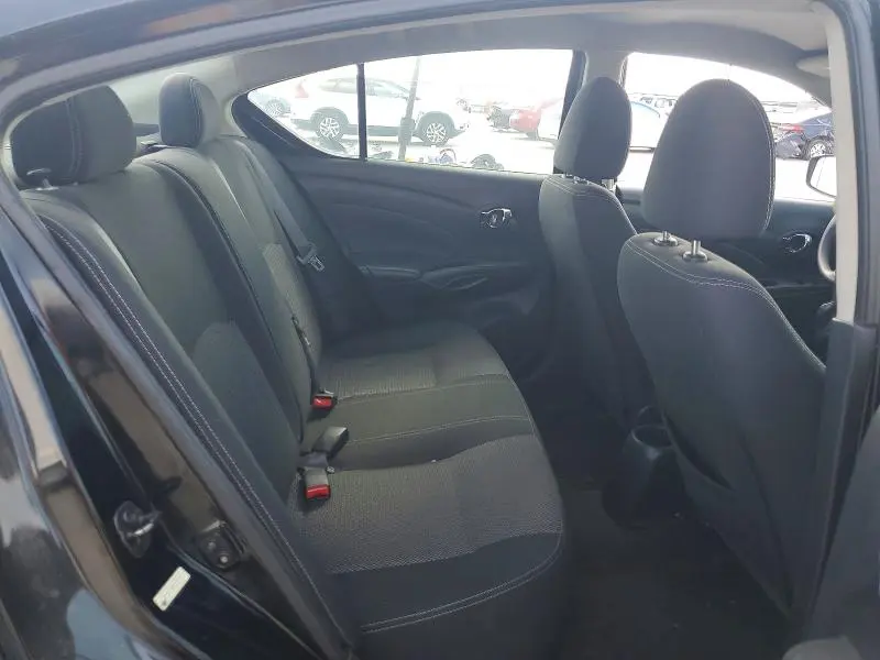 2018 NISSAN VERSA SV  