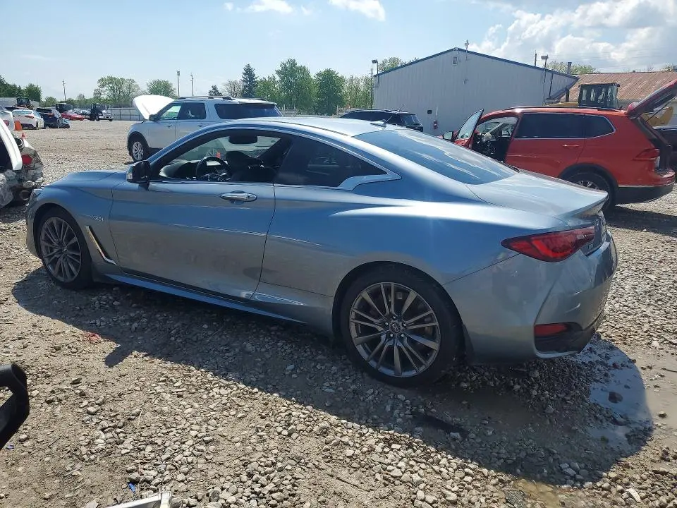2017 INFINITI Q60 RED SPORT 400  