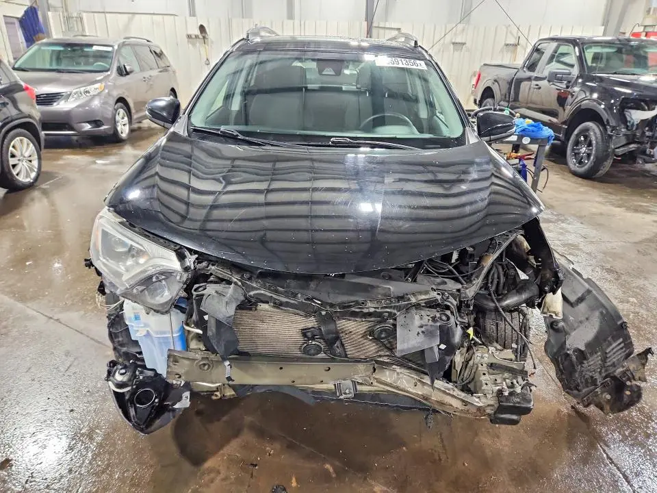 2017 TOYOTA RAV4 XLE  