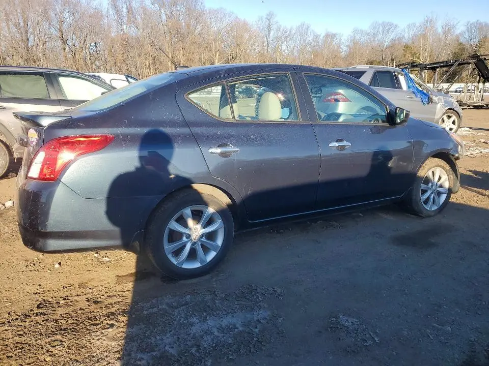 2015 NISSAN VERSA S  