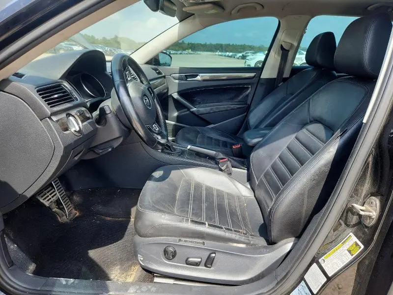 2016 VOLKSWAGEN PASSAT SEL  