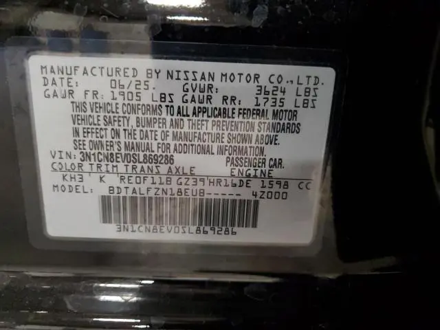 2025 NISSAN VERSA SV  